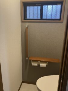 横浜市　クロス貼替え